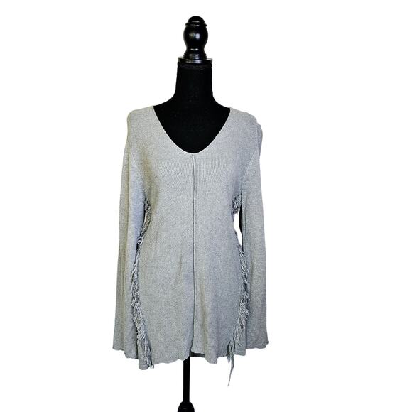 Charlie Paige Gray Long Sleeve Waffle Knit Sweater Fringe Sides Size Large - Picture 2 of 11